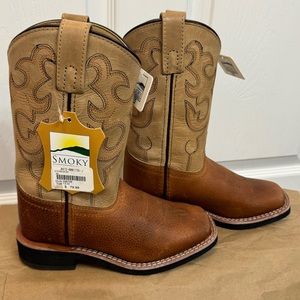 New Girls or Boys Brown Smoky Mountain Boots.